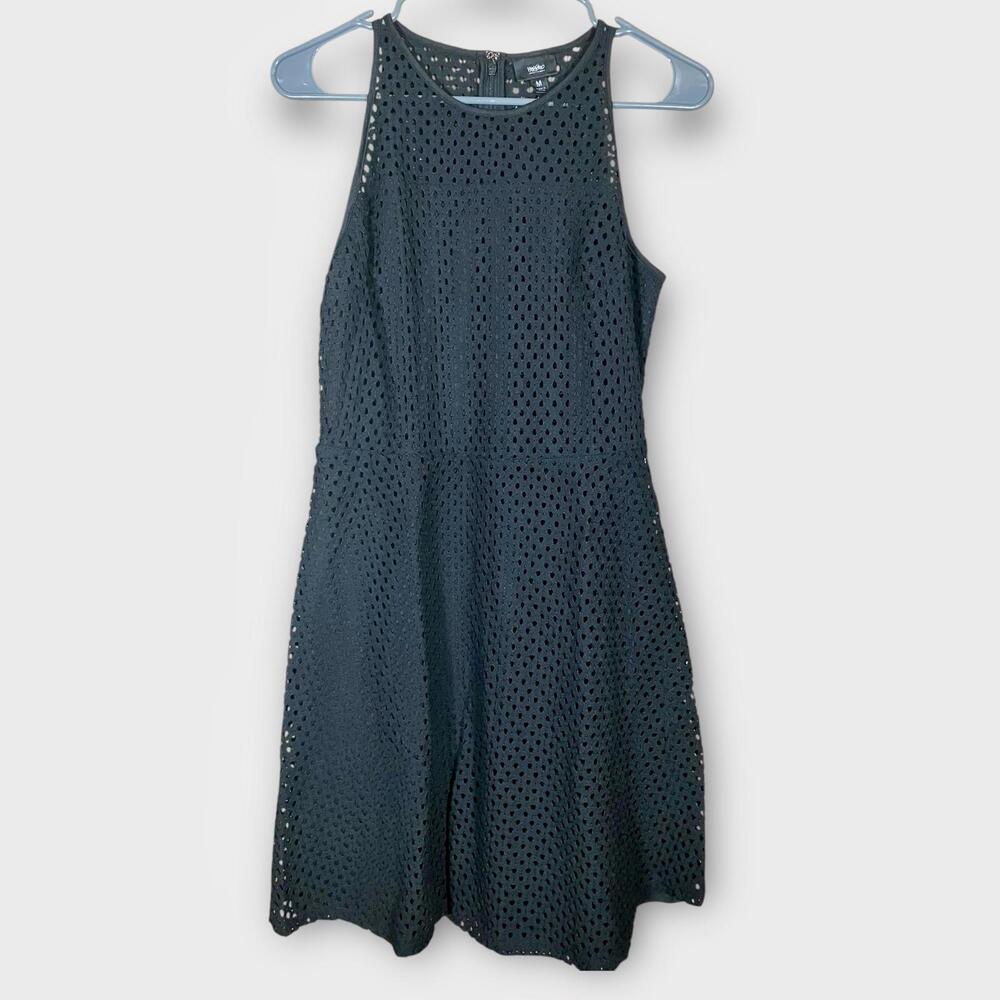Mossimo Dress Size Medium Black Sleeveless Fit and Flare Knee Length Zip Up